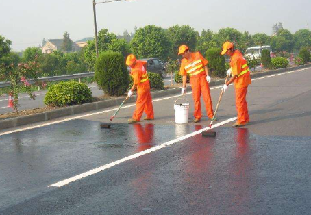 海南藏族 彩色路面喷漆维修改色的使用寿命有多长？