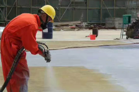 海南藏族彩色路面喷涂是一种为路面